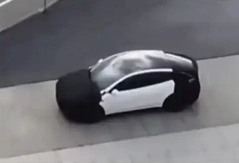 廉价版ModelY曝光，理想i6九月份发布，下半年纯电SUV这么顶？