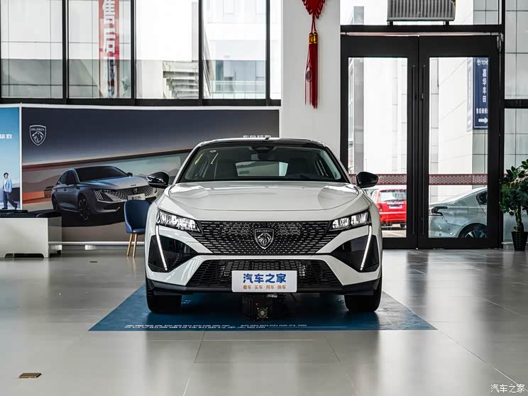 售15.37万起/全系1.6T动力 2025款东风标致408X改款车型上市