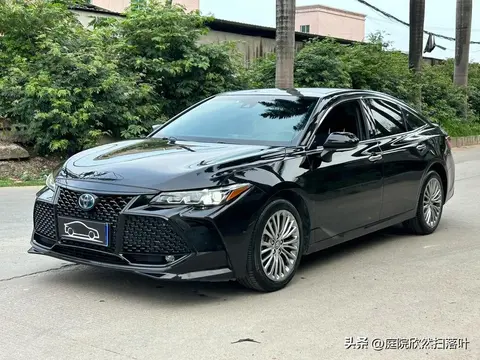 老司机真心话买凯美瑞不如选亚洲龙，拆开保险一算就懂了